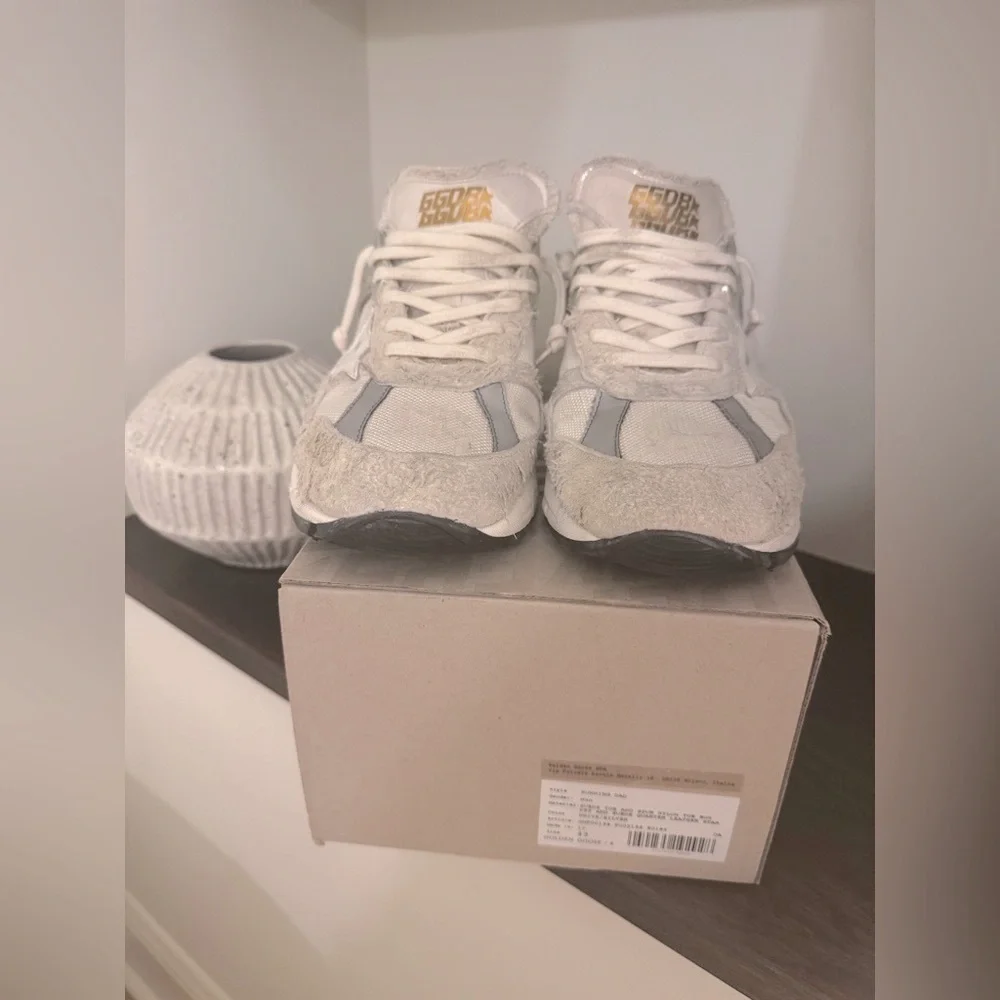 Authentic Almost New Men’s Dad Star Golden Goose Sneaker - Picture 3 of 7